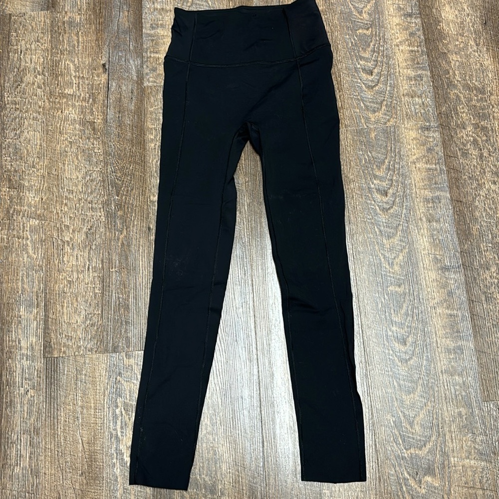 Lululemon leggings size 4